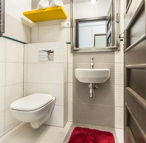 Insopot - Picasso - Near The Sea *